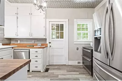 916 W Davis Street, Burlington, NC 27215 - Photo 29