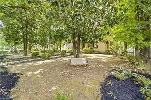 916 W Davis St, Burlington, NC 27215 - Photo 35