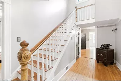 916 W Davis Street, Burlington, NC 27215 - Photo 9