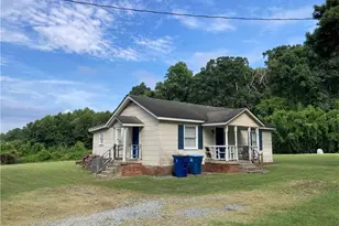 4906 & 4908 Kitty Hawk Rd, Greensboro, NC 27407 - Photo 23