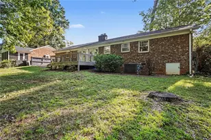 1105 McDowell Dr, Greensboro, NC 27408 - Photo 23