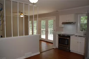 1105 McDowell Dr, Greensboro, NC 27408 - Photo 5
