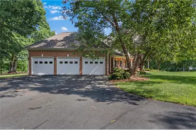 404 Ararat Road, Pilot Mountain, NC 27041 - Photo 9