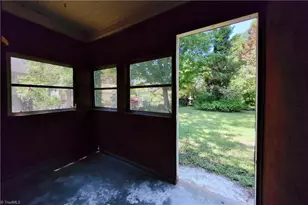 3004 N Patterson Ave, Winston-Salem, NC 27105 - Photo 29