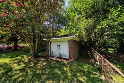 3004 N Patterson Avenue, Winston-Salem, NC 27105 - Photo 37