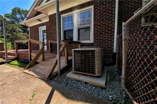 3004 N Patterson Ave, Winston-Salem, NC 27105 - Photo 39