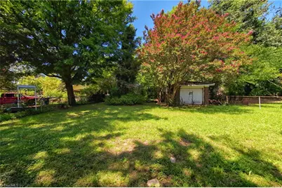 3004 N Patterson Avenue, Winston-Salem, NC 27105 - Photo 35