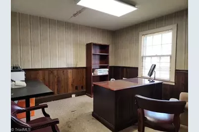 606 Randolph Street, Thomasville, NC 27360 - Photo 19