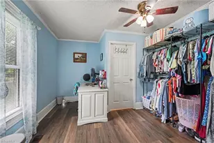 808 Barnes St, Reidsville, NC 27320 - Photo 9