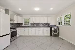 114 N Hall St, High Point, NC 27263 - Photo 9
