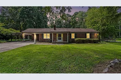 132 Cedarwood Drive, Eden, NC 27288 - Photo 3