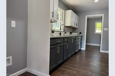 805 Plummer Drive, Greensboro, NC 27410 - Photo 9