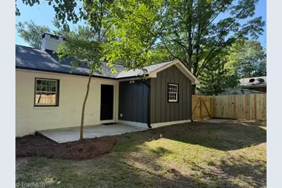 805 Plummer Drive, Greensboro, NC 27410 - Photo 37