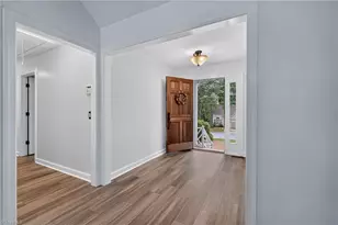 4702 Country Woods Ln, Greensboro, NC 27410 - Photo 7