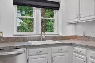 4702 Country Woods Ln, Greensboro, NC 27410 - Photo 17