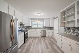 108 Jefferson St, Yadkinville, NC 27055 - Photo 11