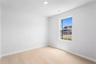 118 Primrose St, King, NC 27021 - Photo 5
