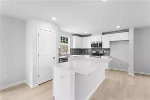 118 Primrose St, King, NC 27021 - Photo 13