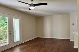 702 Glendale Dr, Greensboro, NC 27406 - Photo 5