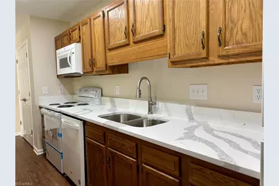 702 Glendale Drive, Greensboro, NC 27406 - Photo 3