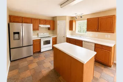 2610 Chatfield Drive, Winston-Salem, NC 27103 - Photo 9