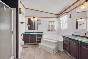 1060 Knobview Ln, Pilot Mountain, NC 27041 - Photo 19