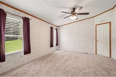 1060 Knobview Lane, Pilot Mountain, NC 27041 - Photo 15