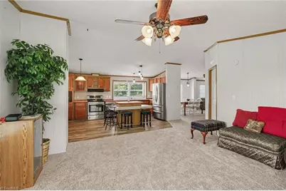1060 Knobview Lane, Pilot Mountain, NC 27041 - Photo 9