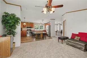 1060 Knobview Ln, Pilot Mountain, NC 27041 - Photo 9