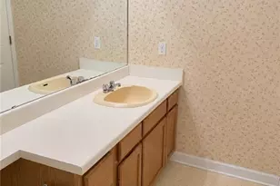 324 Meadows Cir, Winston-Salem, NC 27104 - Photo 9