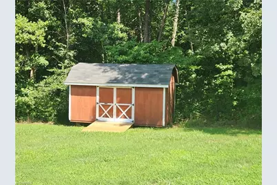 134 Lauten Loop, Madison, NC 27025 - Photo 3