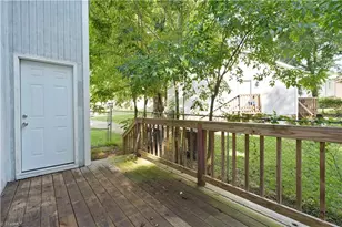 9 Pear Tree Ct, Greensboro, NC 27401 - Photo 27
