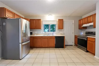 9 Pear Tree Court, Greensboro, NC 27401 - Photo 11