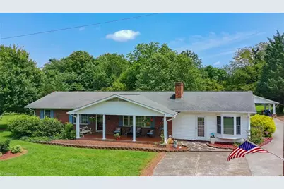 510 Gillespie Street, Dobson, NC 27017 - Photo 25