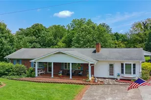 510 Gillespie St, Dobson, NC 27017 - Photo 25