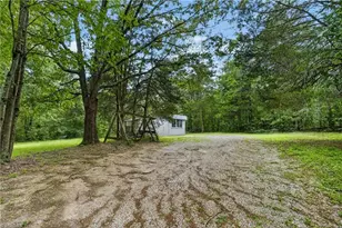 4301 Vernon Owen Ct, Greensboro, NC 27405 - Photo 11