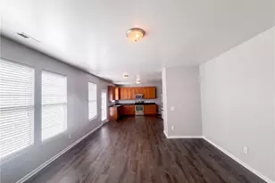 518 Macgregor Dr, Burlington, NC 27217 - Photo 3