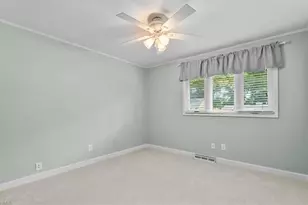2918 New Hanover Dr, Greensboro, NC 27408 - Photo 27