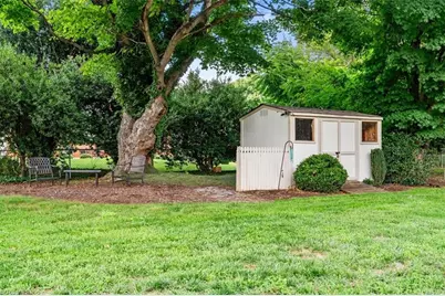 2918 New Hanover Drive, Greensboro, NC 27408 - Photo 37