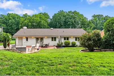2918 New Hanover Drive, Greensboro, NC 27408 - Photo 35
