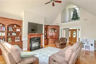 531 Westbrook St, Jonesville, NC 28642 - Photo 5