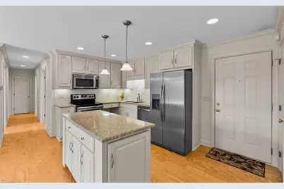1007 Meadowbrook Road, Asheboro, NC 27203 - Photo 9
