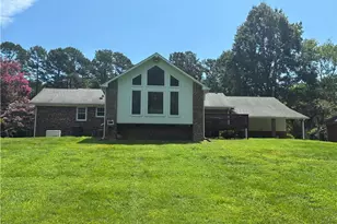 4704 Chesterton Dr, Greensboro, NC 27320 - Photo 3