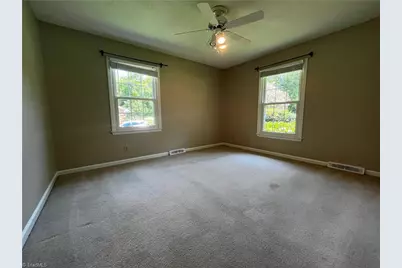 4704 Chesterton Drive, Greensboro, NC 27320 - Photo 17
