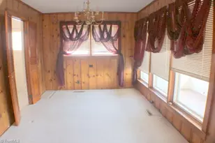 340 Marion St, Mount Airy, NC 27030 - Photo 5