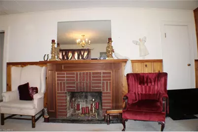 340 Marion Street, Mount Airy, NC 27030 - Photo 7