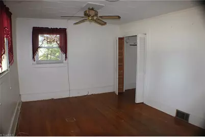 340 Marion Street, Mount Airy, NC 27030 - Photo 15