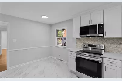 3008 W Cornwallis Drive, Greensboro, NC 27408 - Photo 23