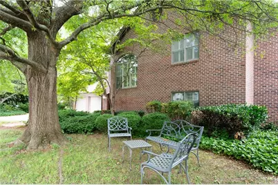 120 W 1st Avenue, Lexington, NC 27292 - Photo 3