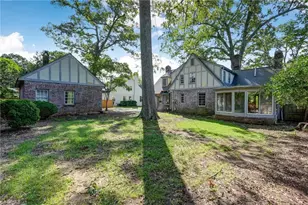 812 Dover Rd, Greensboro, NC 27408 - Photo 35